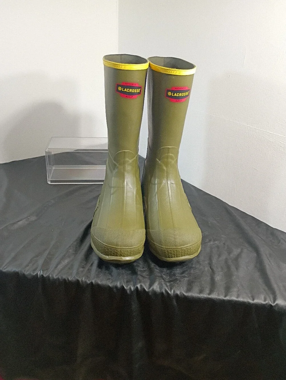 LaCrosse Mens SZ 7 Green Rubber Boots Rain,Farm, Waterproof .